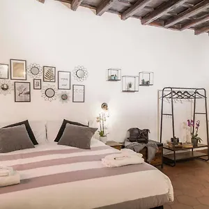 Stranamore Trastevere Apartment Rome